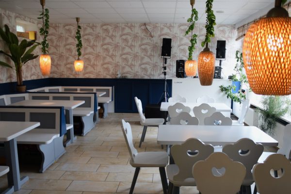 Bestuhlter Innenraum 50 Personen